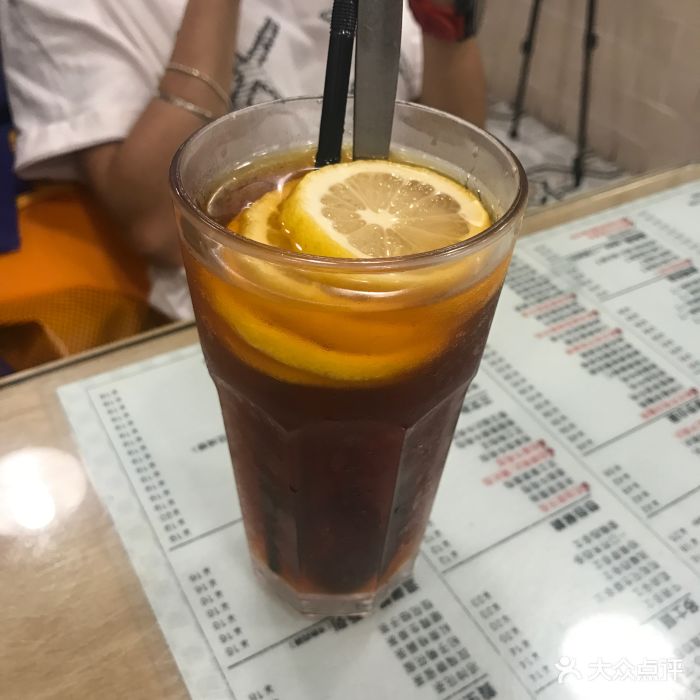 黃恩記茶餐廳(倉邊路店)港式凍檸檬茶圖片 - 第1張