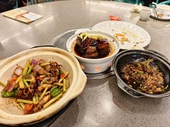 -郑猛记石岐鸽主题餐厅(长江店)