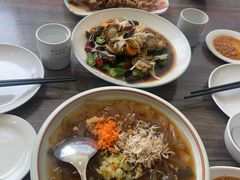 -今鲜源酒店·海鲜锅贴青岛菜(新湛路店)