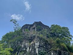 -高荡千年布依古寨旅游景区