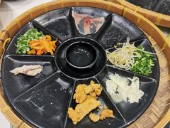 -老国贸云南传统过桥米线(滇池店)