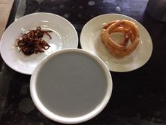 豆汁儿三件套-老磁器口豆汁店(天坛店)