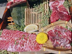 -山川小町·极番烧肉(新地假日广场店)