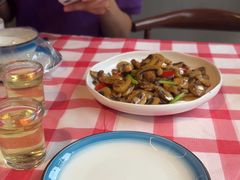 -洪霞餐馆·川菜·鲜货现炒(两江春城店)