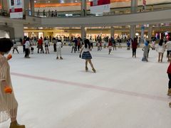 -冰纷万象滑冰场(深圳万象城店)