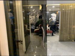 -AYO SALON