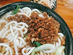 -丽虹云南过桥米线(兴工街店)