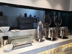 自助取餐区-鱼鲜饭香·招牌汽锅剁椒鱼头王