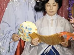 -翩若国风汉服体验馆