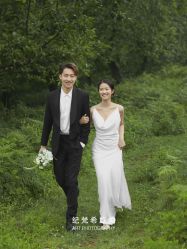 -纪梵希旅拍婚纱摄影(大连总店)