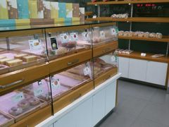 面包甜点陈列柜-仟吉(沿港路店)