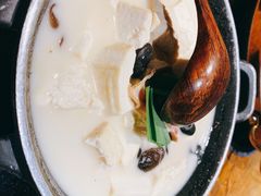 土家手掰柴火豆腐-吃饭皇帝大土家民族菜(正大广场店)