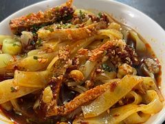 -烤肉小伙烤肉店