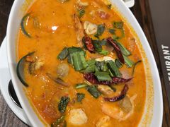 -Chom Cafe and Restaurant