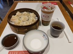 -馋三尺蟹粉小笼(人民广场店)
