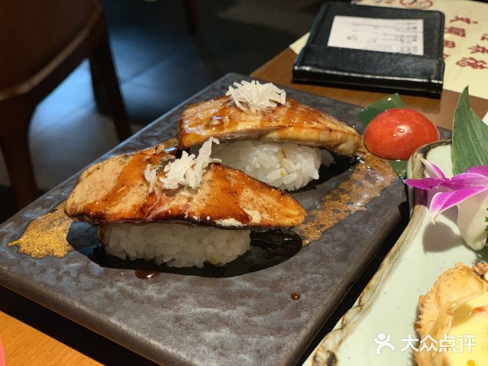 魔丼屋(日月光店)鹅肝寿司图片