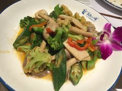 -美奈小馆·越南料理(中航城君尚购物中心店)