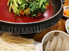 -喇喇排骨火锅·传统韩式脊骨汤(望京西园总店)