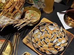 -何师烧烤·香辣蟹·川菜·30年老品牌(太古里旗舰店)