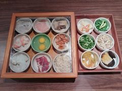 -良米山·云南野生菌过桥米线(上海首店)