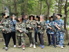 -亲兄弟真人CS团建拓展基地