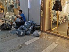 -广州白马服装市场