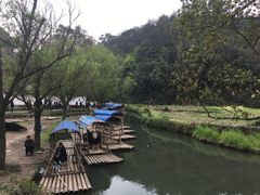 李坑入口处竹筏，请勿上当！-彩虹桥