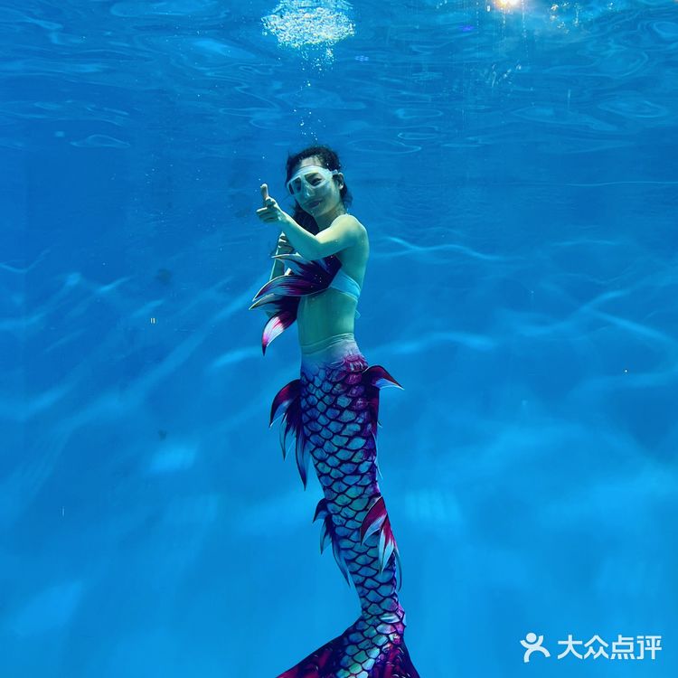 种草/中山首家美人鱼潜水餐吧介也太可了吧