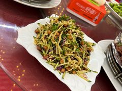 -鑫渔港海鲜本地菜·山海关浑锅(东戴河店)