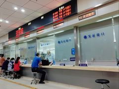 -房地产交易中心-停车场