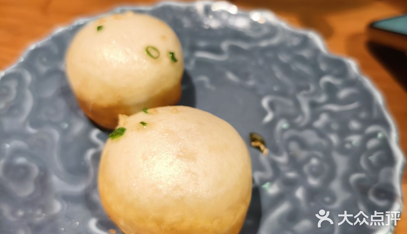 今天尝了鲜肉生煎