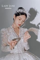-Lady  Jane高端婚纱礼服馆