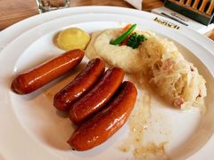 -LENBACH兰巴赫西餐啤酒坊(大连东港店)
