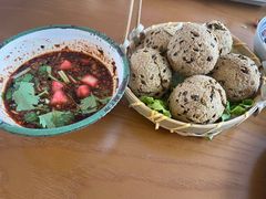 老贵阳豆腐圆子-包整·丝娃娃(一览甲秀楼风景店)