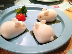 大白兔草莓椰汁糕-一笼小幸运