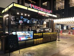 -CGV影城(滨江天街IMAX店)