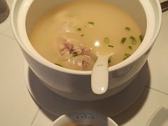 -阿瓦山寨·湘菜现炒·剁椒鱼头王(咸阳总店)