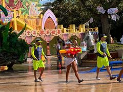 -七彩云南欢乐世界