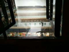 -猫的天空之城概念书店(杭州南宋御街店)