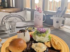 汉堡牛排-Cafe Alice咖啡爱丽丝(奥城店)