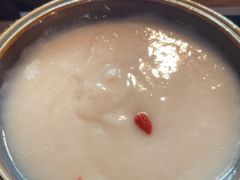 -老牌坊云南鱼豆花火锅(哈西万达店)