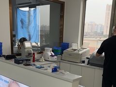 -潘多拉眼镜·蔡司依视路明月(潘家园店)