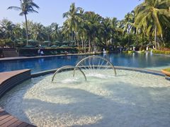 -三亚湾海居铂尔曼度假酒店