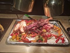 -大中华希尔顿酒店-念自助餐·嗨啤·小龙虾