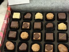 -Laderach 莱德拉(上海环贸iapm店)