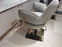 -BULB STUDIO 巴柏明星发型工作室