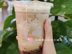 陨石拿铁瑞纳冰-瑞幸咖啡(宜兴万达金街店)