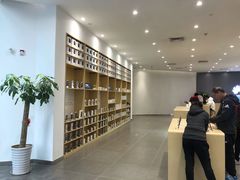 -华为授权体验店(中山公园来福士)