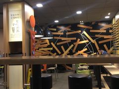 大堂-麦当劳(萧山国际机场T3航站楼店)