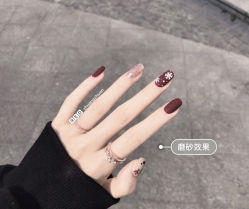 -Pink You美甲洗眉纹绣定制中心